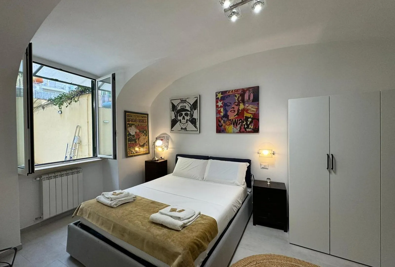 Quiet Corner In The Eternal City Rom